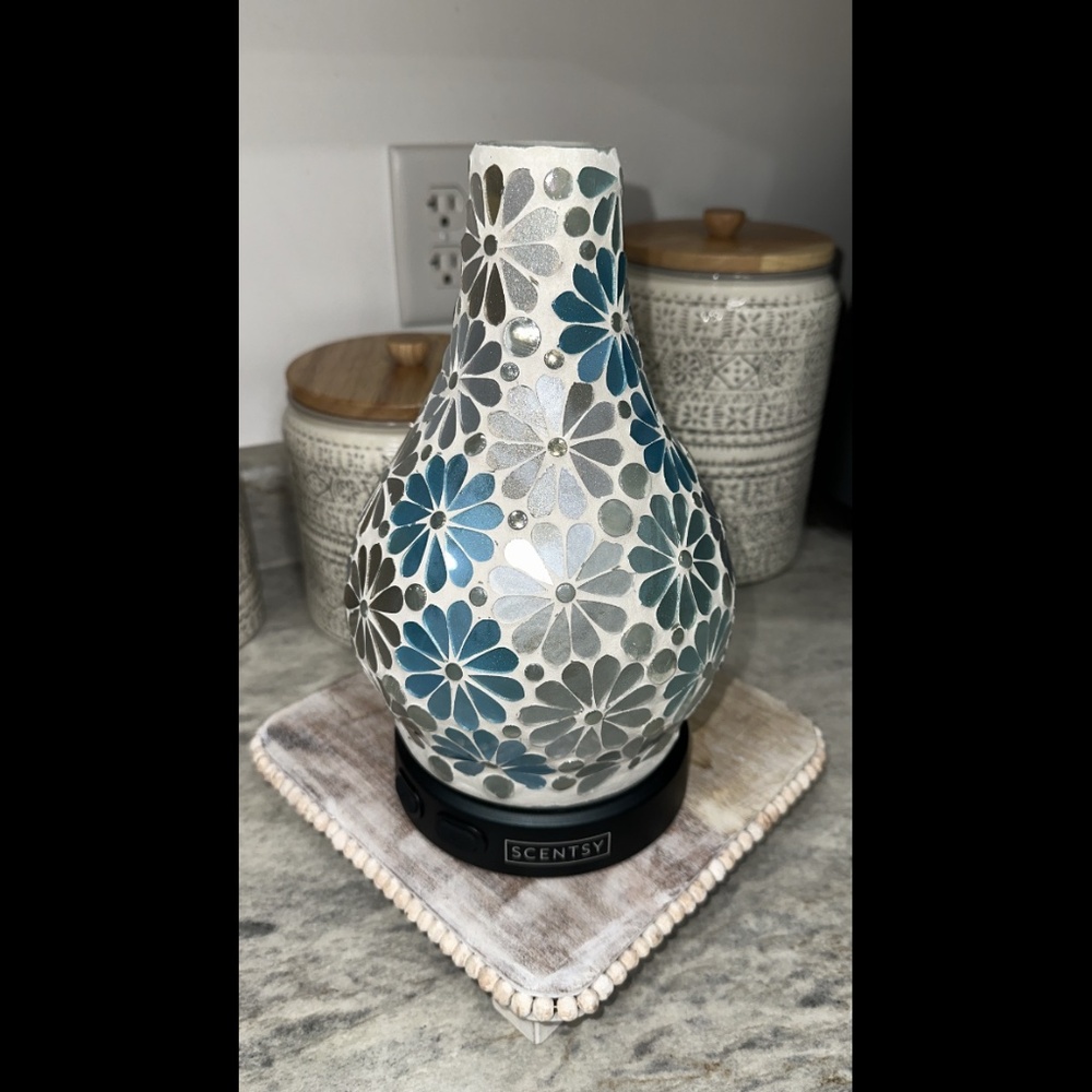 Enrich Scentsy Diffuser